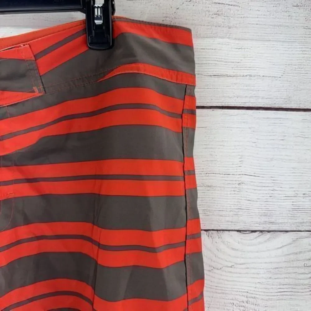 The North Face Brown and Orange Stripped Board Shorts Swim Trunks, Men’s Size 38